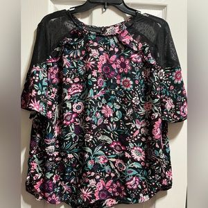 NWOT Women’s XL Sheer Floral top